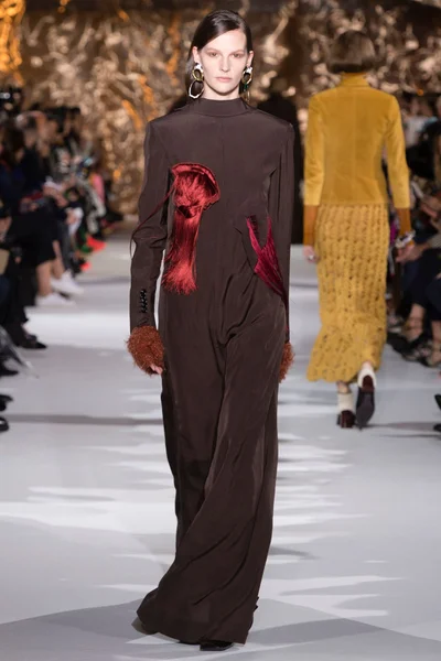 Look 12
